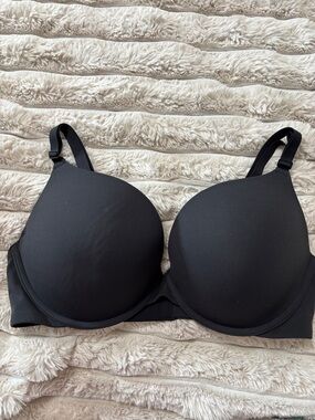 SKIMS Black Smooth T-Shirt Bra